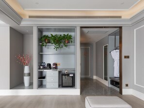 Privilege, Suite, 1 letto king | 1 camera, minibar, una cassaforte in camera, ferro/asse da stiro