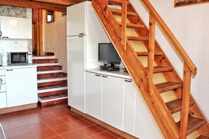 Apartment, 2 Bedrooms | Room amenity