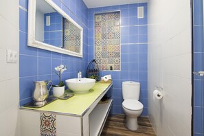 淋浴設備、風筒、提供毛巾、廁紙