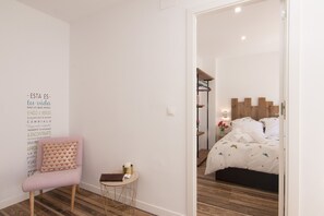 2 chambres, fer et planche à repasser, accès au Wi-Fi (inclus)