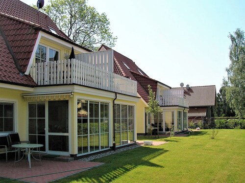 Comfortable apartment with south-west facing terrace for max. 4 persons in Prerow, WLAN