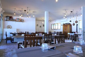 Frühstück, Mittagessen und Abendessen