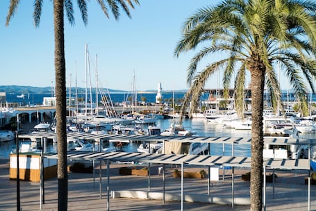 Una playa cerca. Hostal Bellavista Formentera