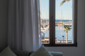 Desk, laptop workspace, soundproofing, free WiFi -  Hostal Bellavista Formentera (Formentera)