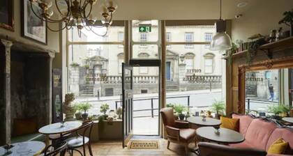 Broadstreet Townhouse