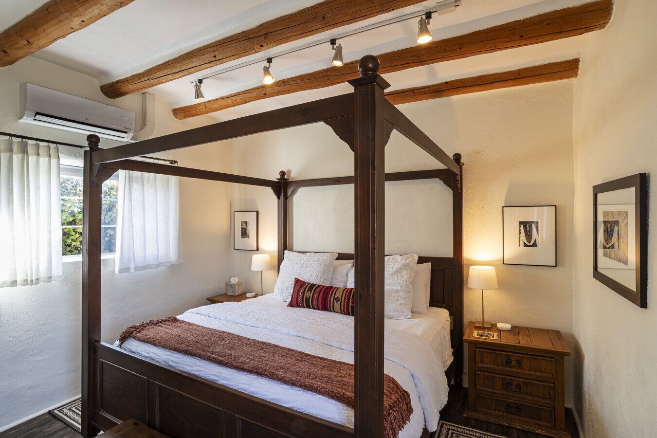 1 soverom, skrivebord, strykejern/-brett og wi-fi (inkludert)