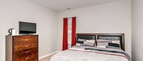 Iron/ironing board, WiFi, bed sheets