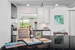 Dining - NEWLY TURFED YARD & PUTTING GREEN - Singer Island Beach House w/ Private Pool (West Palm Beach)