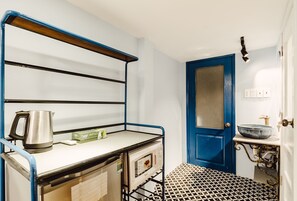 Interior - Welcome!We wish you have a good trip in Vietnam.Make us a part of your journey! (Ho Chi Minh City)