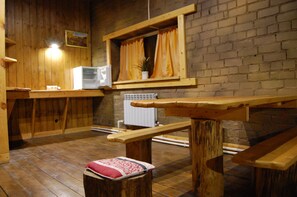 Family Studio | Rollaway beds, free WiFi