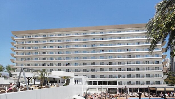 A multi-story hotel with balconies and a pool area. - Helios Benidorm (Benidorm)