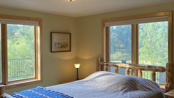 6 bedrooms, free WiFi, bed sheets