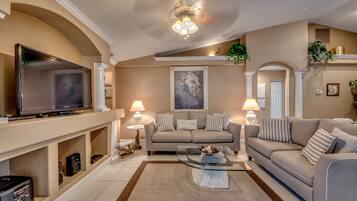 House | Living area | Flat-screen TV