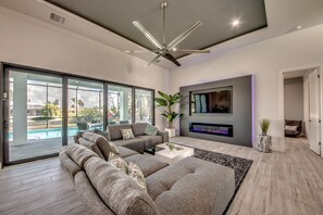 House | Living area - Villa Southbreeze by Vacationhit (Cape Coral)