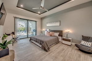 Ferienhaus | Schreibtisch, laptopgeeigneter Arbeitsplatz, Verdunkelungsvorhänge