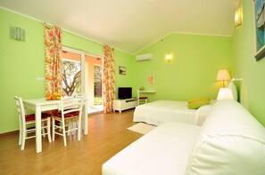 3 chambres, coffres-forts dans les chambres, Wi-Fi gratuit