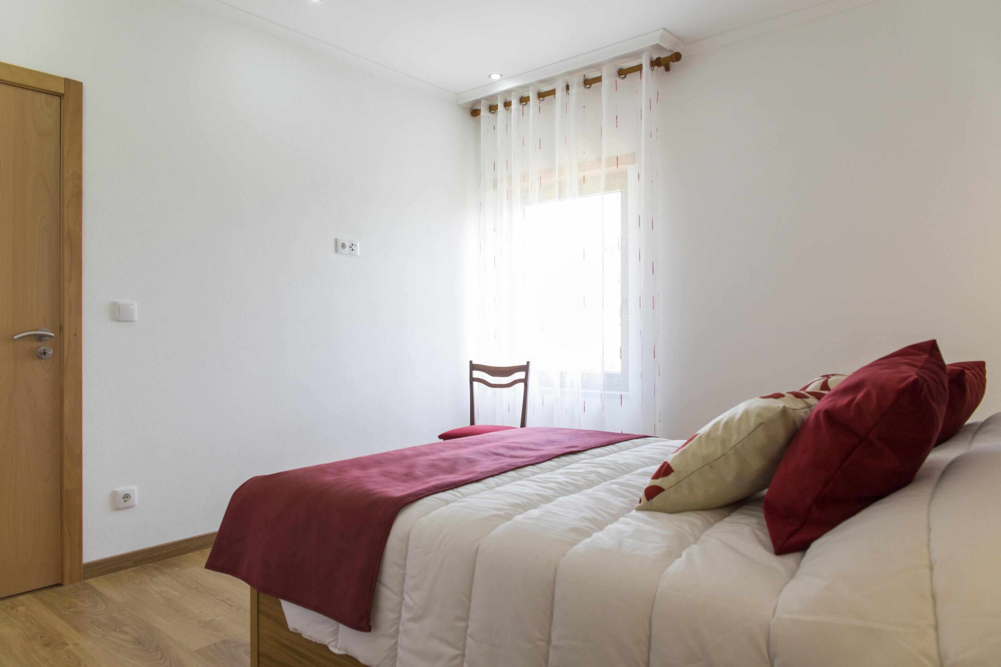 4 makuuhuonetta, ilmainen Wi-Fi, vuodevaatteet