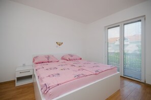 2 habitaciones, tabla de planchar con plancha y wifi gratis 
