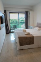 华丽双人房或双床房 | 2 多间卧室、特色家居、笔记本电脑工作区、遮光窗帘