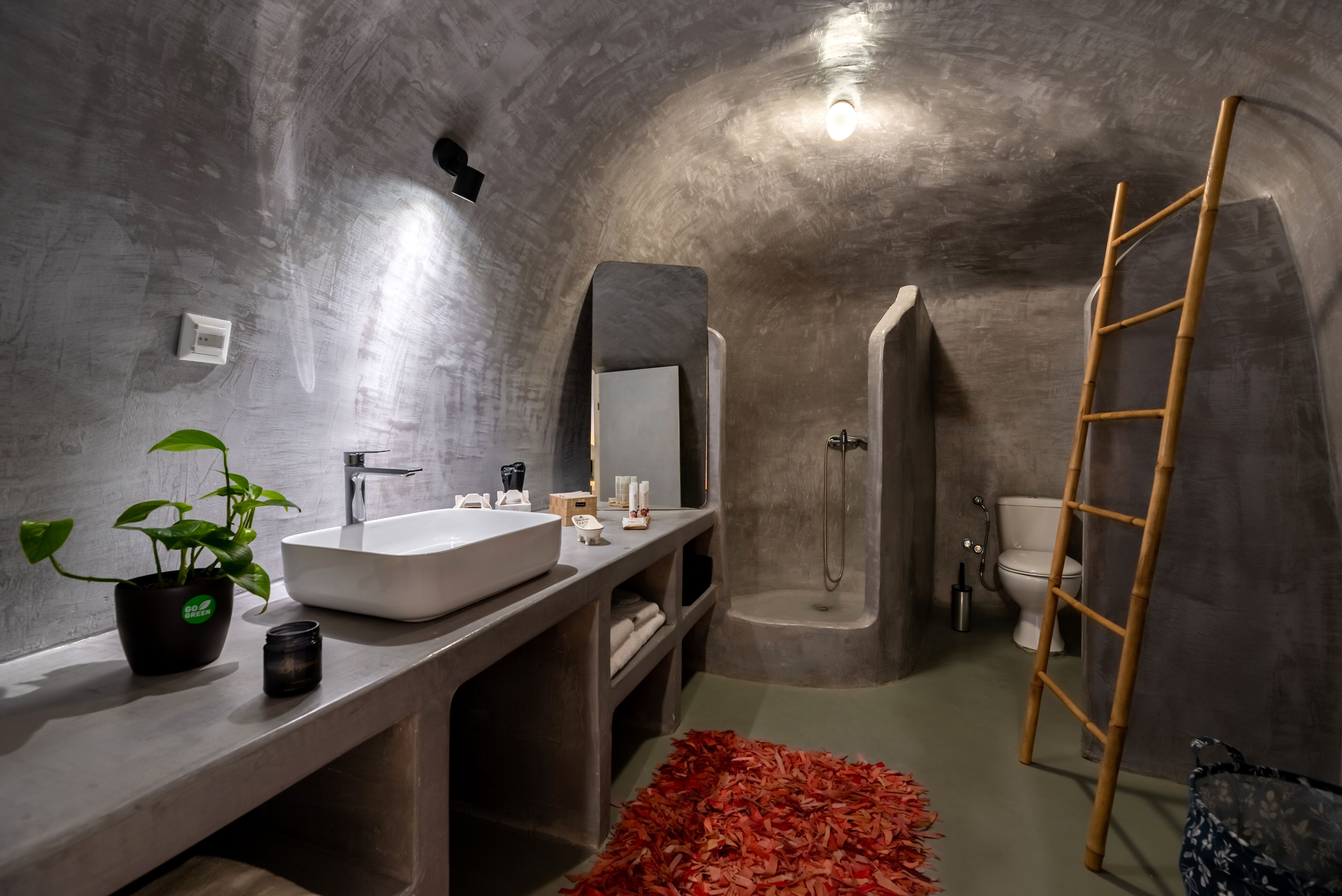 Photo - 1812 Caves 'n Mansion