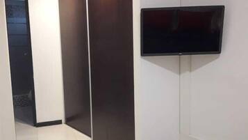 Apartment | Bügeleisen/Bügelbrett, kostenloses WLAN, Bettwäsche, Rollstuhlgeeignet