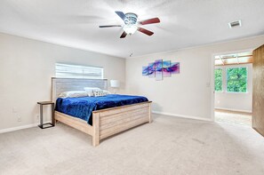 6 bedrooms, iron/ironing board, free WiFi, bed sheets