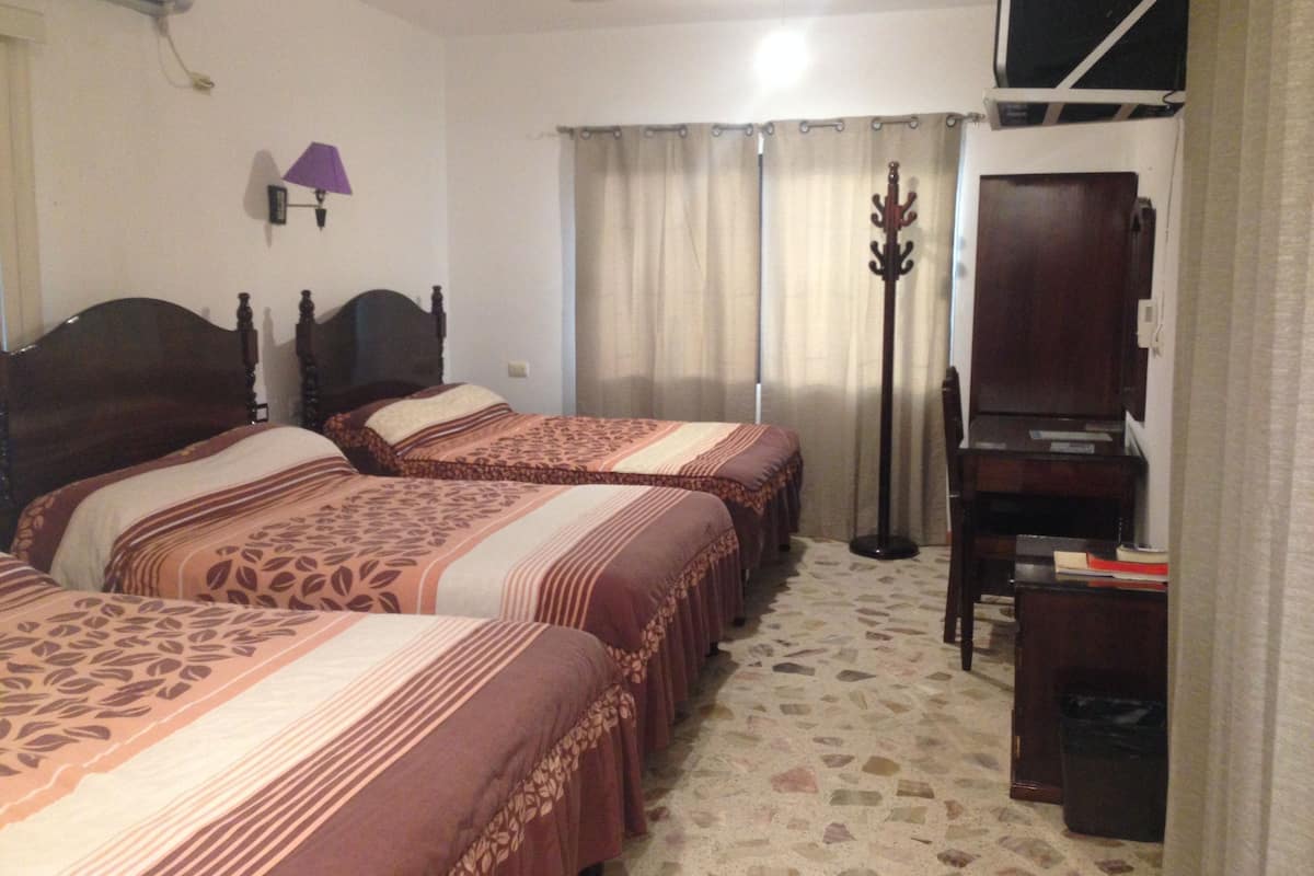Family Room | Desk, iron/ironing board, free WiFi, bed sheets