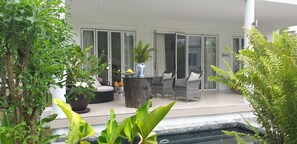 Terrace/patio - Luxury 3 bedroom villa with private pool and direct beach access (Beau Vallon)