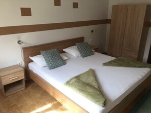1 bedroom, free WiFi, bed sheets, wheelchair access