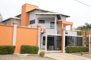 Front of property - Palmas Hostel (Palmas)