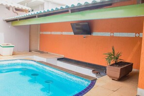 Outdoor pool - Palmas Hostel (Palmas)