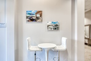 Interior - Mint House Greenville Downtown by Kasa (Greenville)