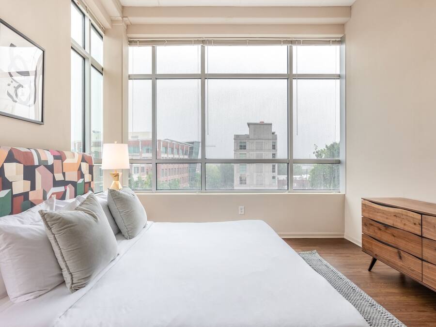 Premium Three Bedroom (Self Check-in with Virtual Front Desk) | Laptop workspace, iron/ironing board, free WiFi, bed sheets