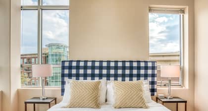 Mint House Greenville - Downtown