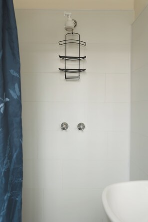 Double Room, Private Bathroom | Bathroom | Shower, hair dryer, soap, toilet paper