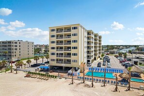 Exterior - Beach Views From Every Window, Heated Pool, 303 (Saint Petersburg)