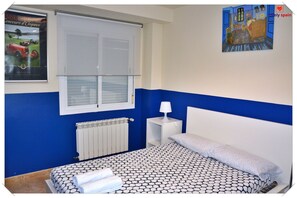 3 bedrooms, iron/ironing board, WiFi, bed sheets