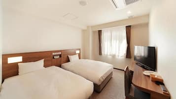 办公桌、遮光窗帘、熨斗/熨板、免费 WiFi