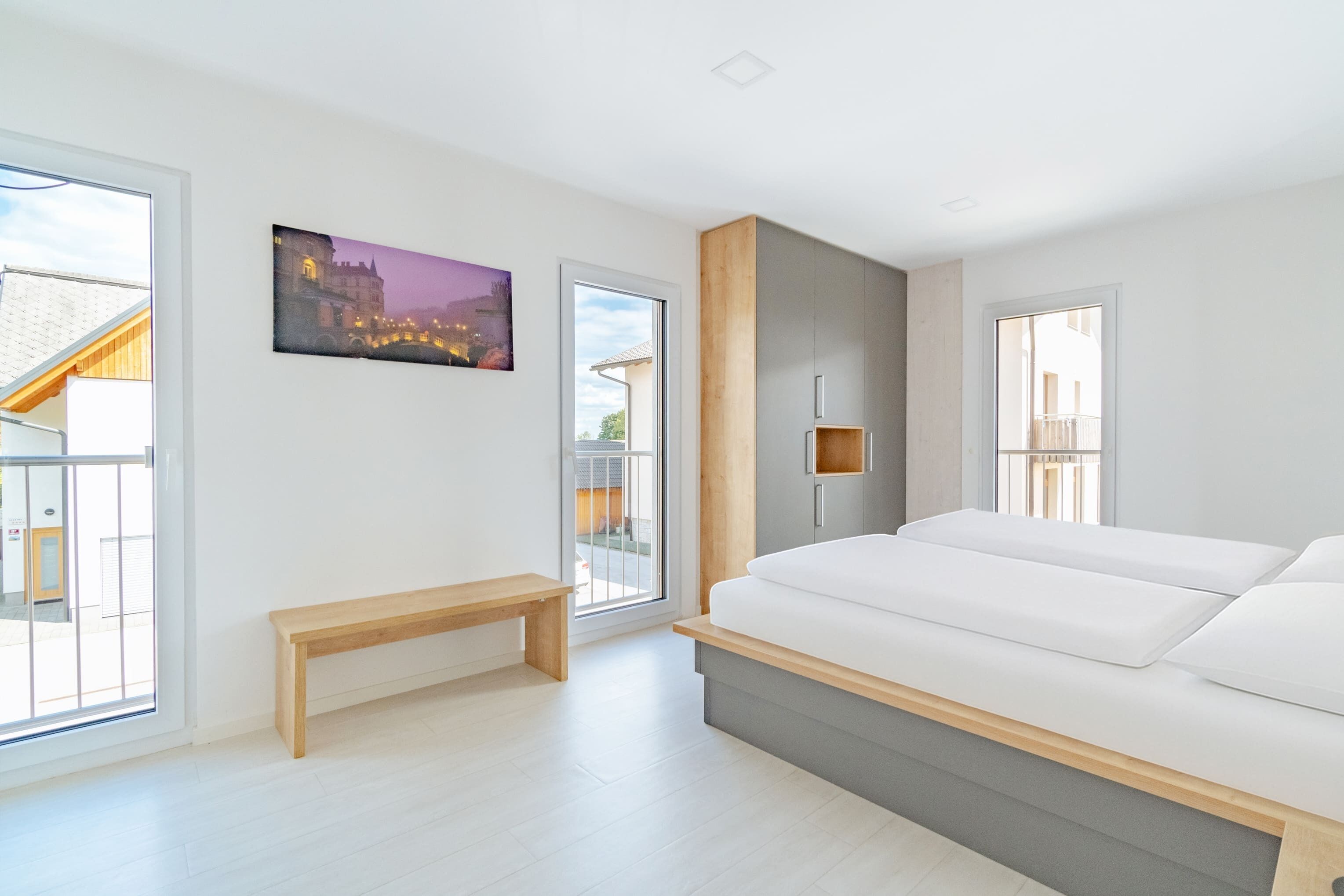 2 bedrooms, in-room safe, iron/ironing board, free WiFi