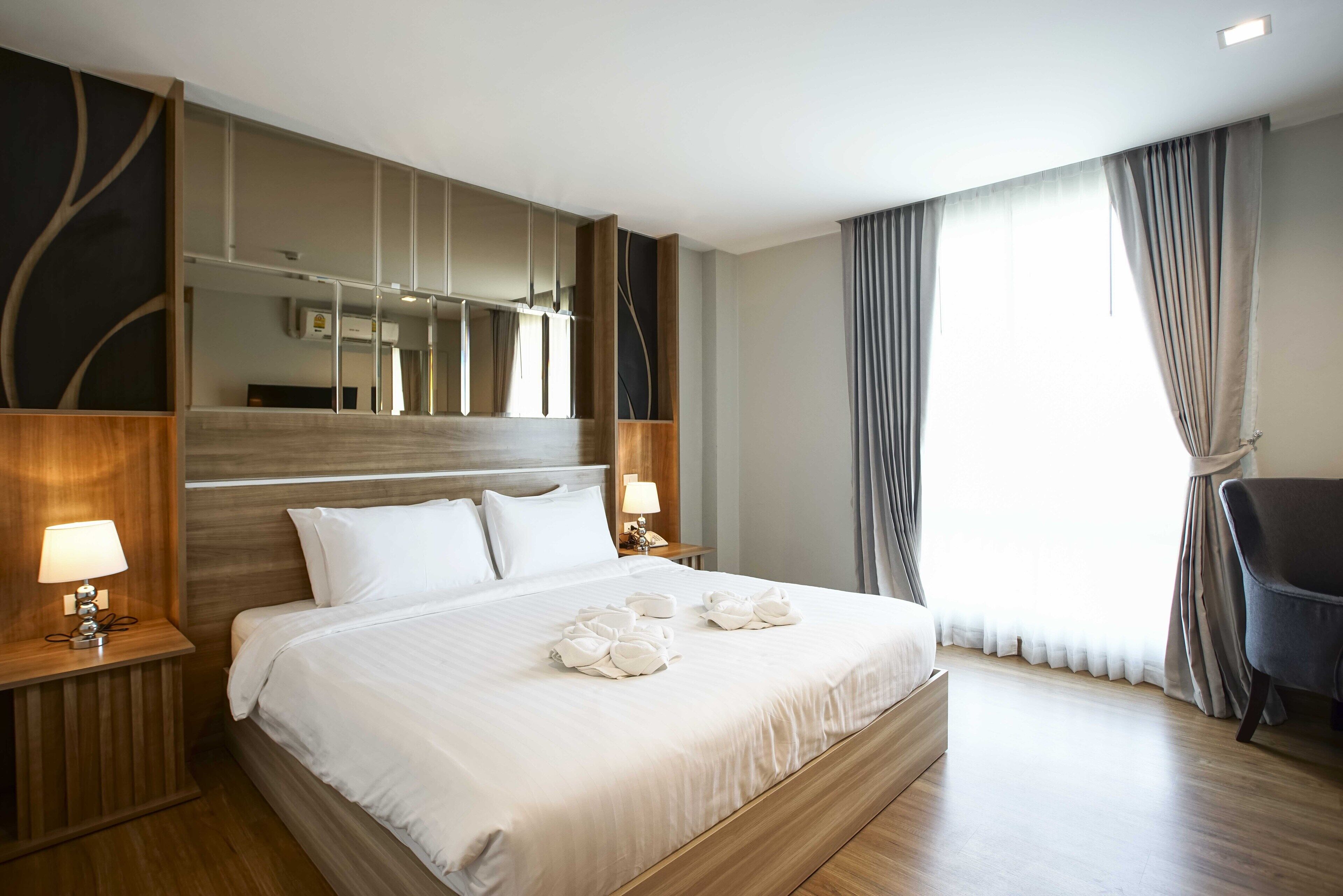 pool view | 1 bedroom, premium bedding, minibar, in-room safe