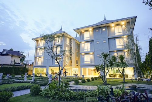 Nantra Chiangmai Riverfront Hotel