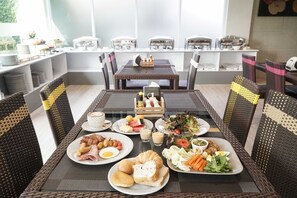 Petit déjeuner composé de spécialités régionales compris tous les jours
