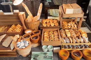 Petit-déjeuner buffet