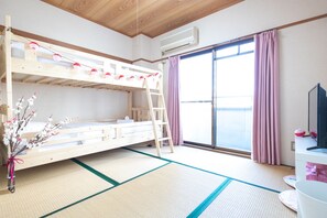 Interior - Color Namba South (Osaka)