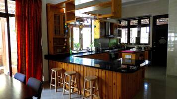 Fridge, stovetop, cookware/dishes/utensils