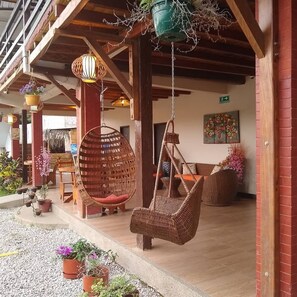 Smart TV - Hotel Berlin International (Puerto Lopez)