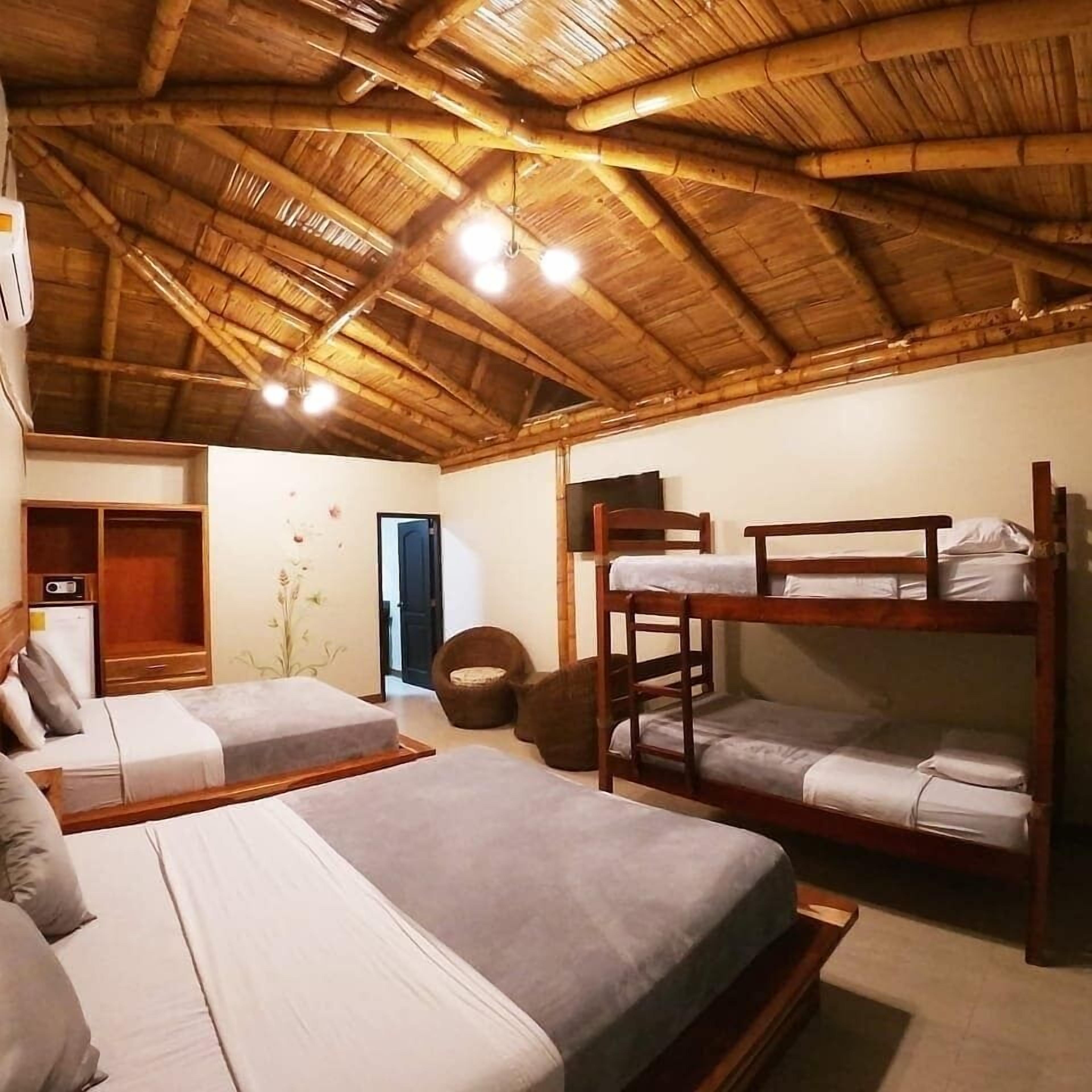 In-room safe, free WiFi