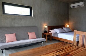 Soundproofing, bed sheets - Veue Beach Cabins (Bolinao)
