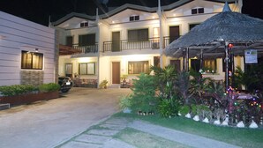 Ảnh chưa phân loại, 5 trong số 130 ảnh, nút