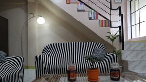 Ảnh chưa phân loại, 2 trong số 130 ảnh, nút